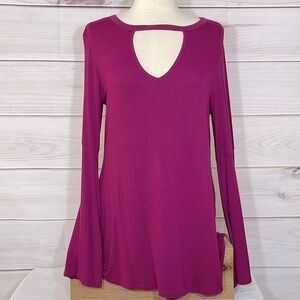 NWT Magenta Bobeau Keyhole Tunic Top Flared Sleeves Size Large